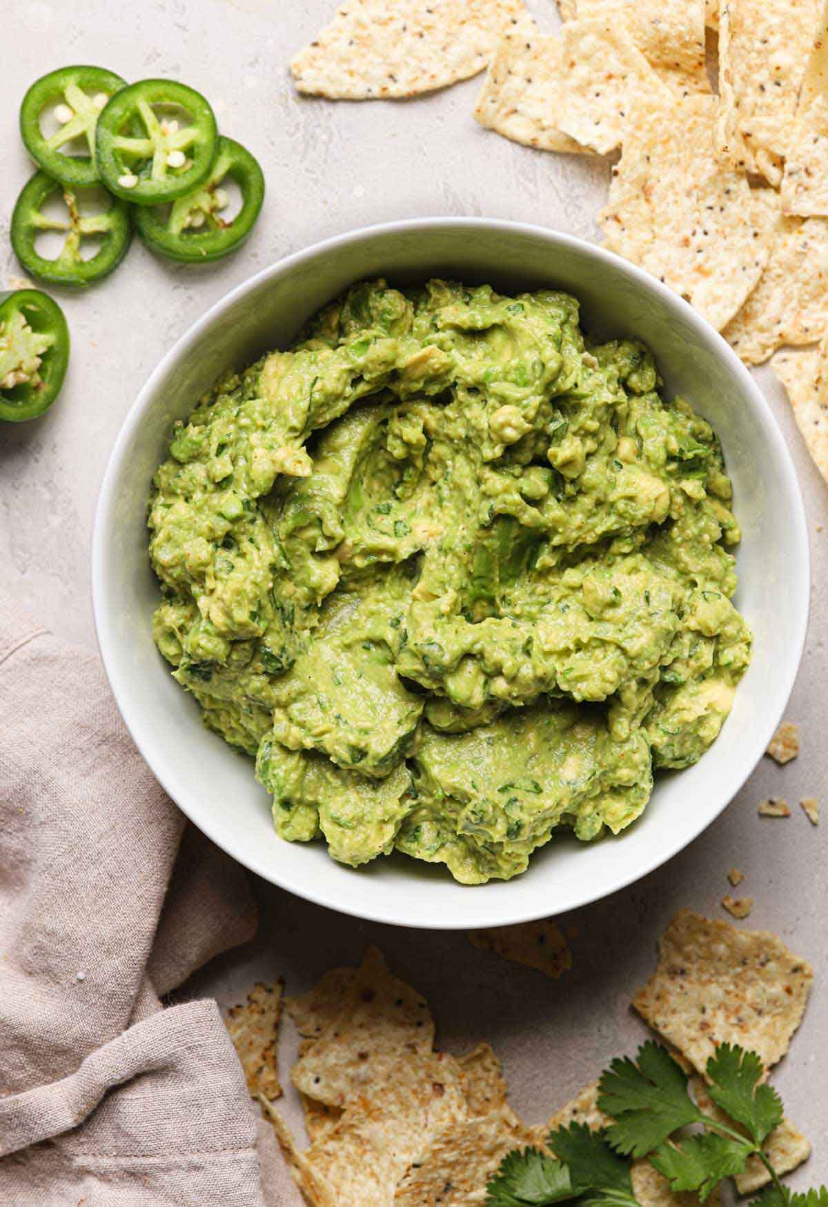 Guacamole-recipe-Ready in plate