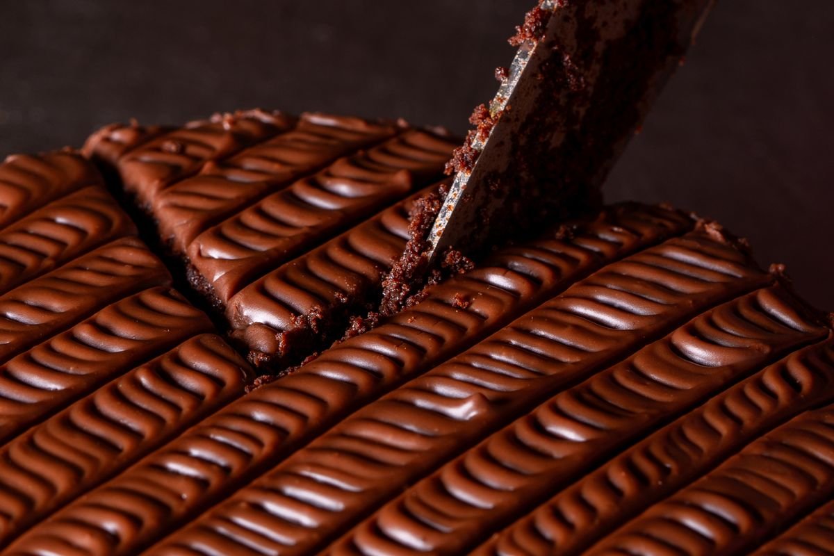 Spooky Chocolate Dot Cake (The Viral 40-Minute Halloween Cake) 6 Spooky Chocolate Dot Cake (The Viral 40-Minute Halloween Cake)