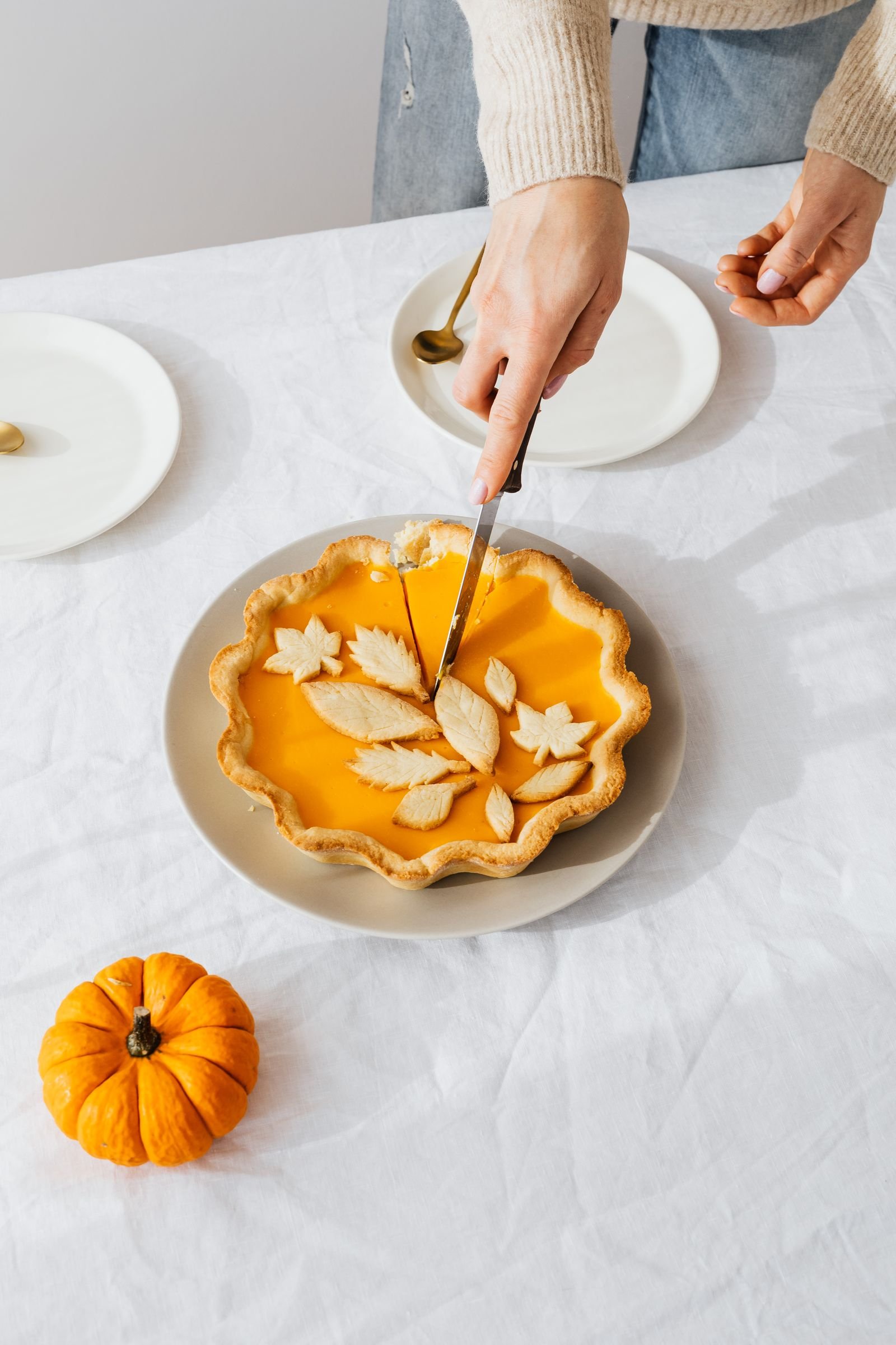 Classic Pumpkin Pie (The Silky 75-Minute Make-Ahead Pie) 4 Classic pumpkin pie, second photo