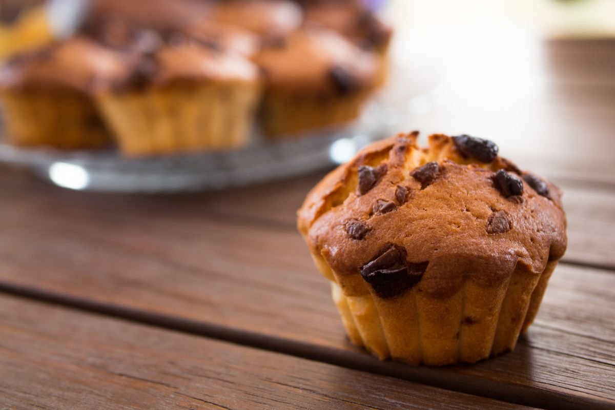 Pumpkin Zucchini Muffins (The Moist 35-Minute Fall Muffins) 3 Chocolate chip pumpkin zucchini muffin close-up