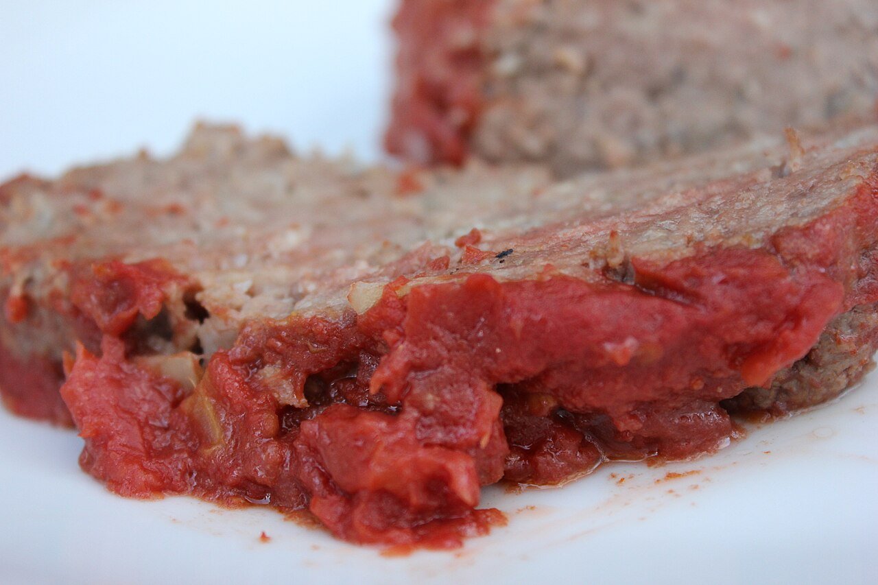 Classic Meatloaf (The Juicy 75-Minute Comfort-Food Classic) 2 Classic meatloaf ingredients
