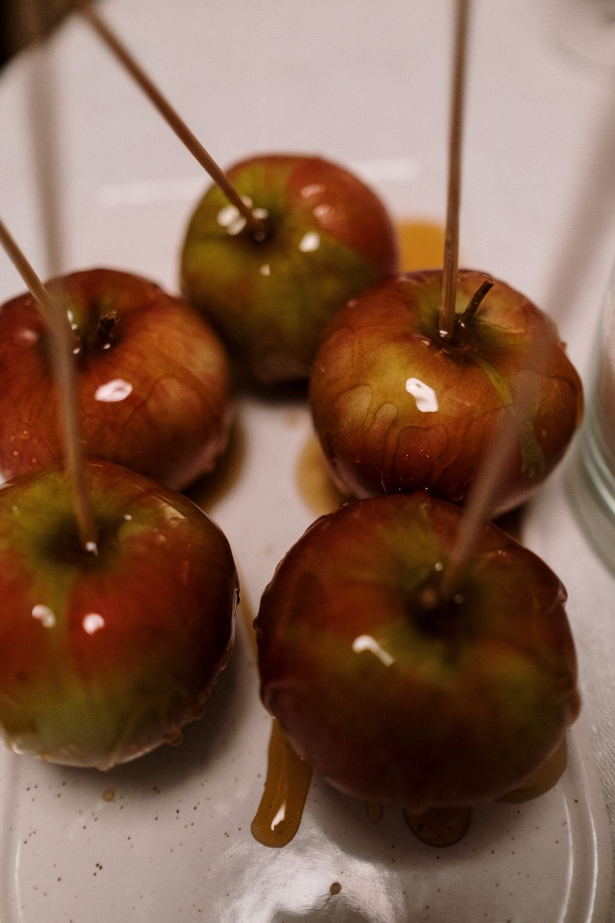 Spooky Caramel Apples (The 30-Minute Halloween Treat) 3 Spooky caramel apples ingredients and prep