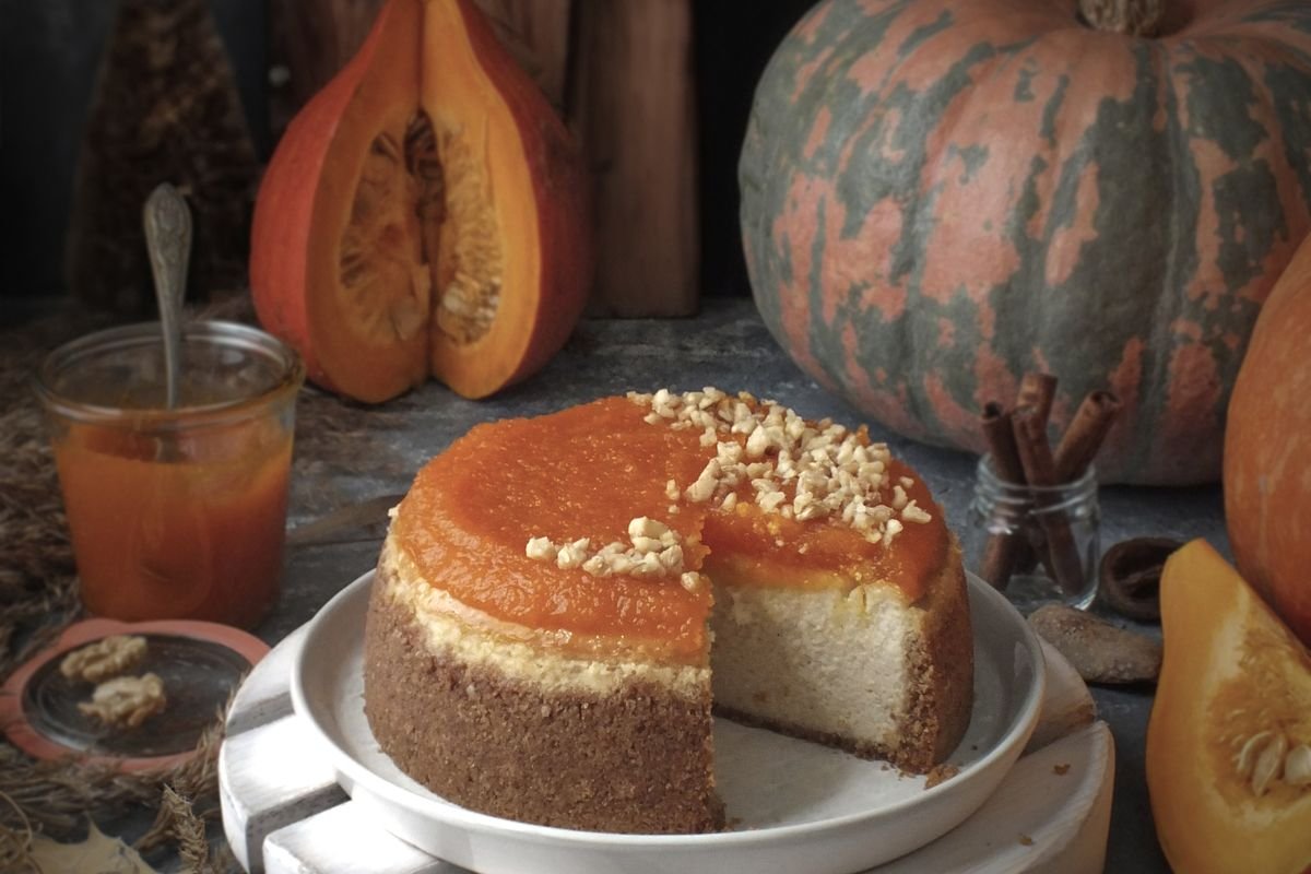 No-Bake Pumpkin Cheesecake (The Creamy 20-Minute Fall Dessert) 3 No-bake pumpkin cheesecake