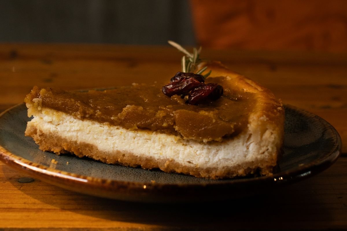 No-Bake Pumpkin Cheesecake (The Creamy 20-Minute Fall Dessert) 4 No-bake pumpkin cheesecake