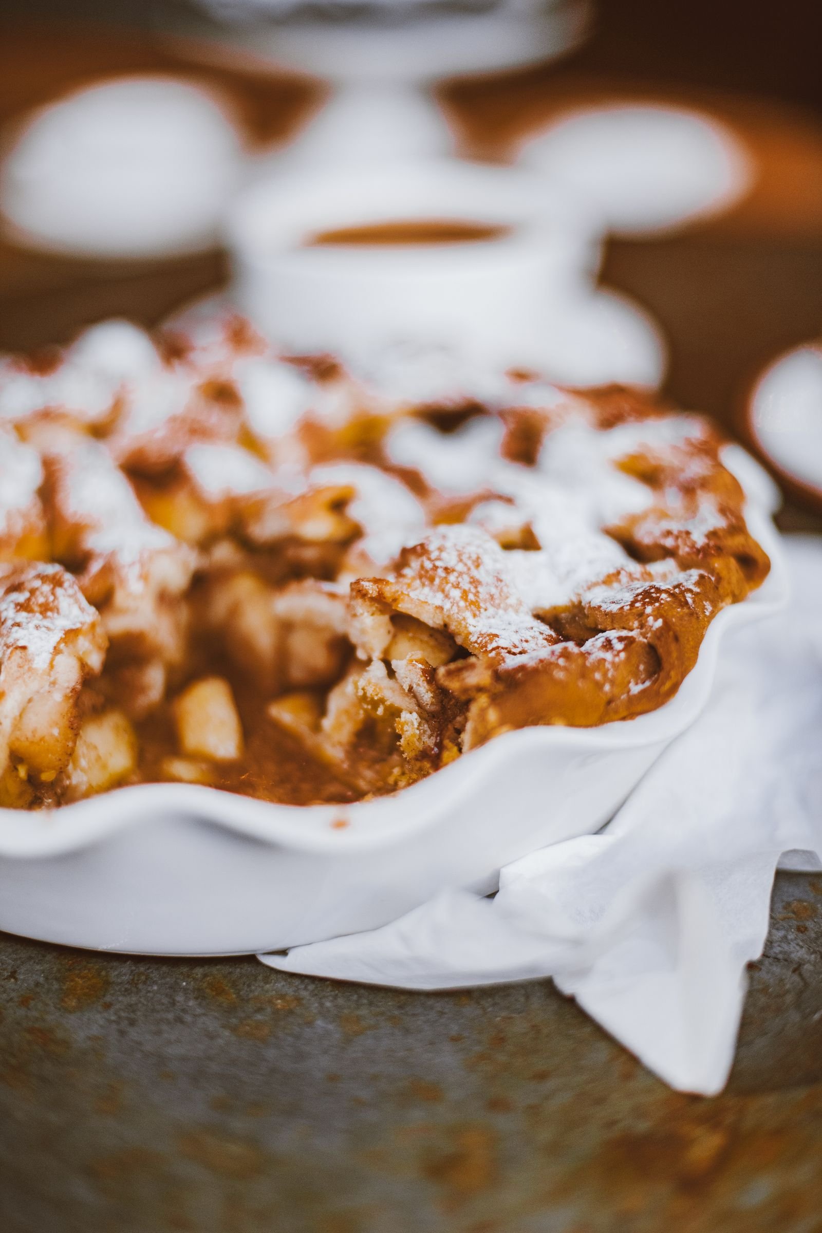 Warm Apple Crisp with Vanilla Ice Cream (The Easy 50-Minute Fall Dessert) 6 Warm Apple Crisp with Vanilla Ice Cream