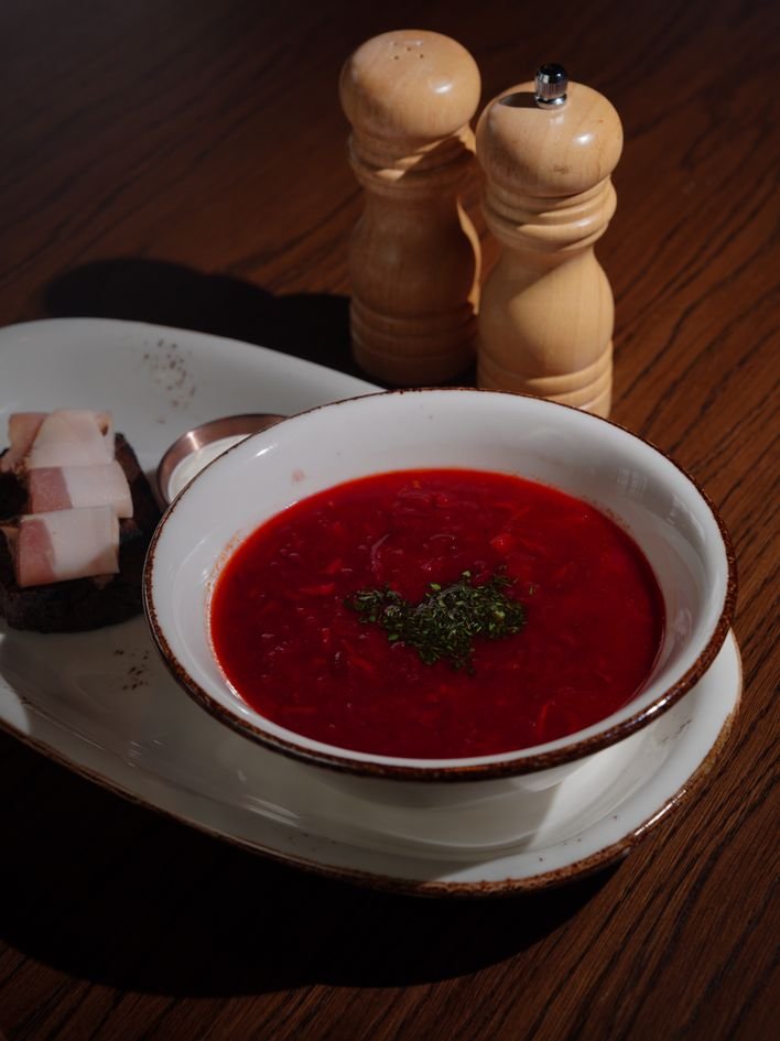 Bloody Spiderweb Beet Soup (The Spooky 35-Minute Halloween Soup) 6 Bloody spiderweb beet soup ready to serve
