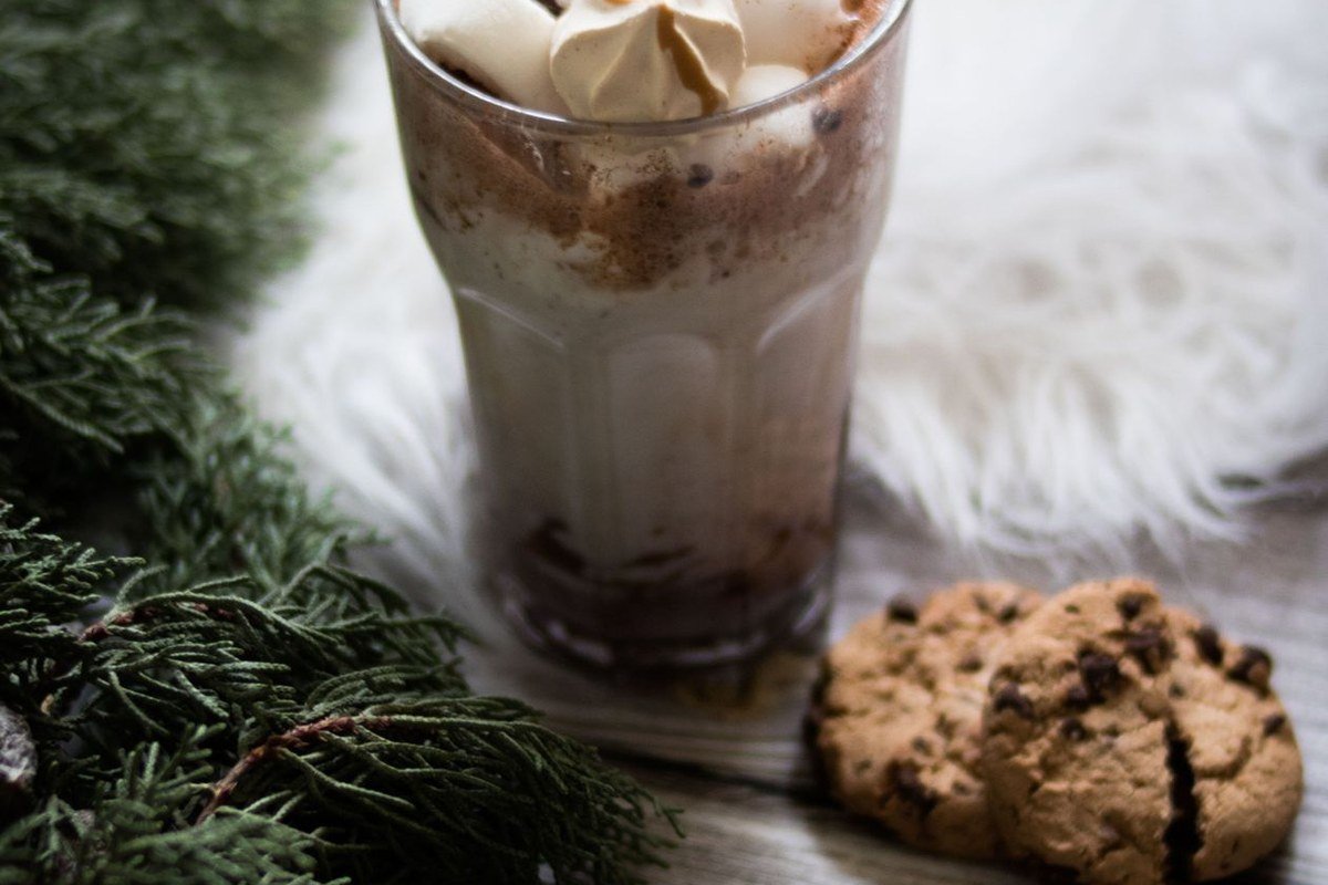 Slow Cooker Pumpkin Hot Chocolate (The Creamy Set-It-and-Forget-It Fall Drink) 6 Pumpkin hot chocolate topped with whipped cream, marshmallows and chocolate chips