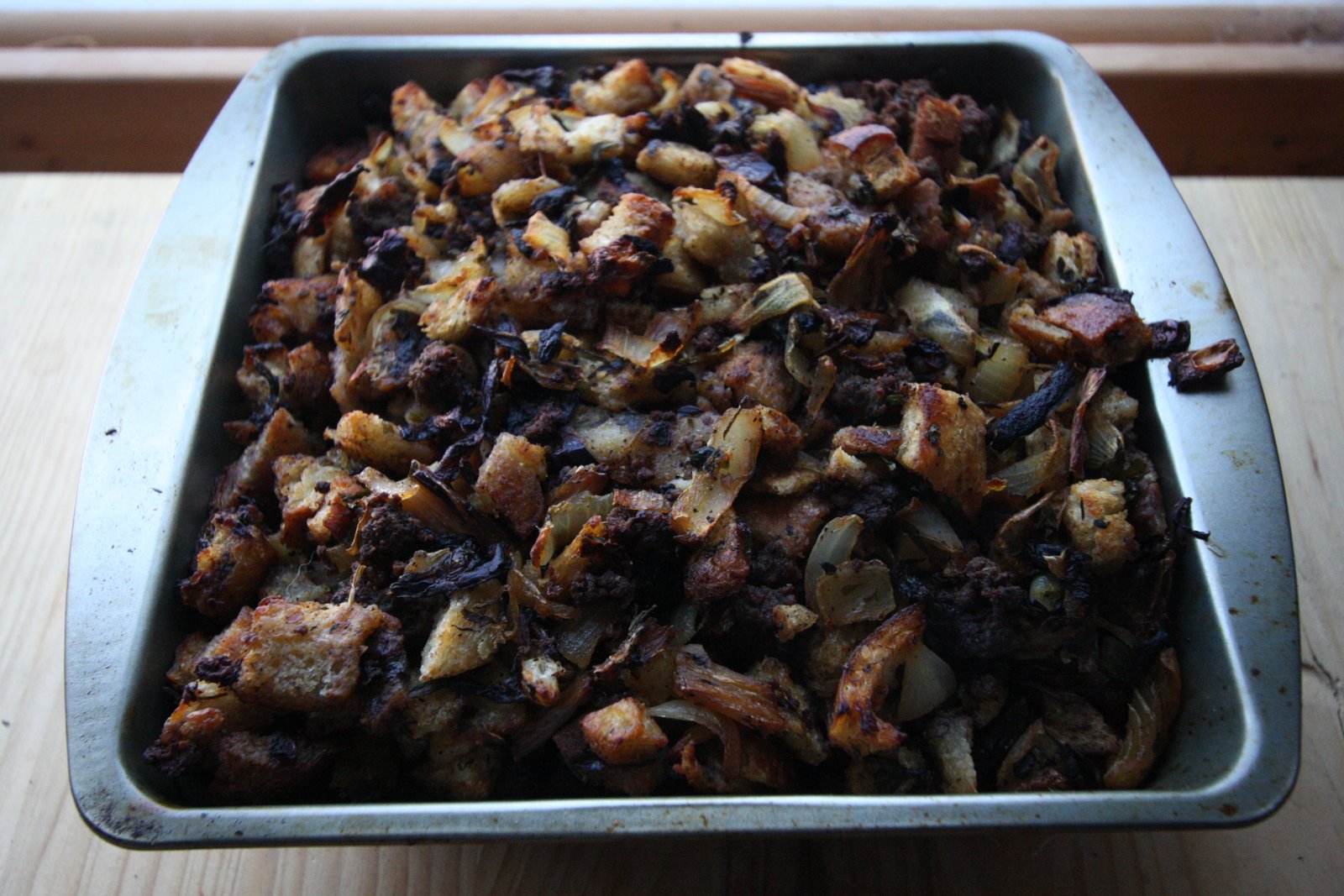 Sausage & Herb Bread Stuffing (The Make-Ahead 60-Minute Thanksgiving Side) 3 Sausage and herb bread stuffing