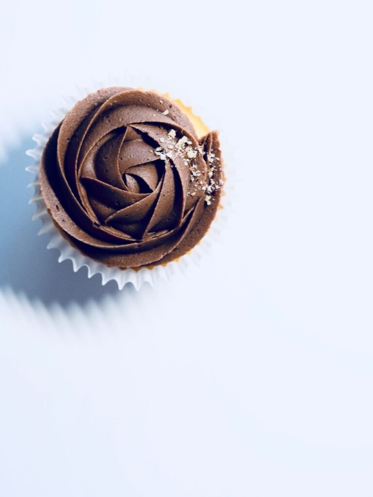 Swirl cupcake with cocoa frosting