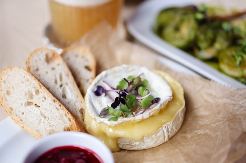 Baked Brie with Apple-Ginger Chutney