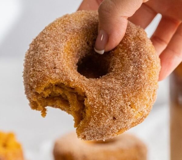 Pumpkin Spice Baked Donuts