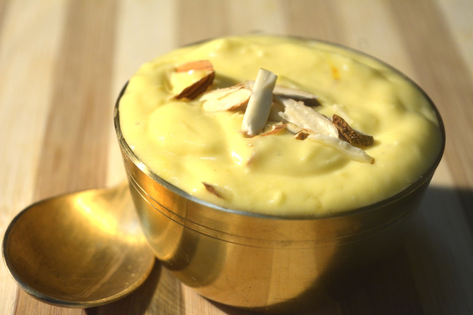 saffron mango shrikhand