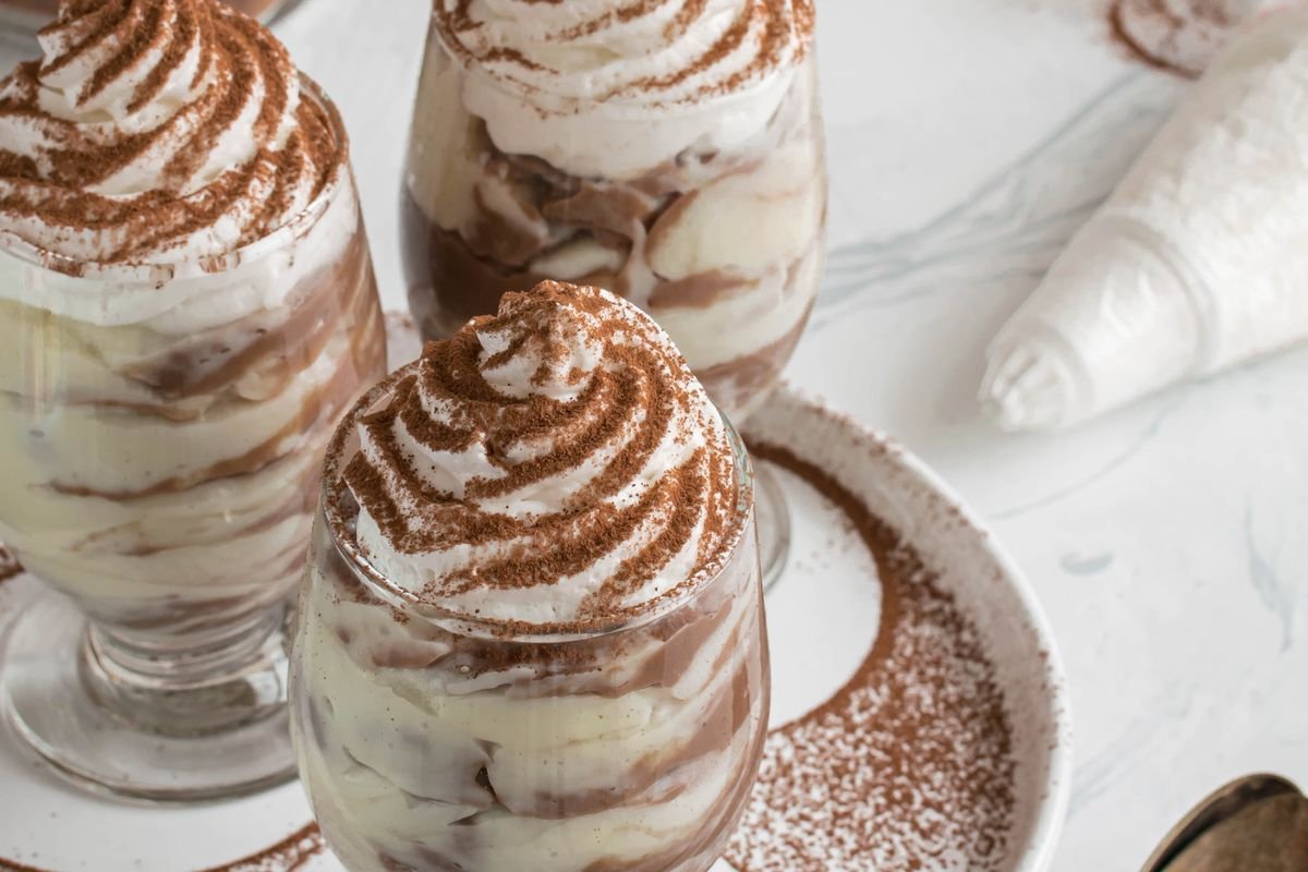 Classic Tiramisu (The Creamy 20-Minute No-Bake Italian Dessert) 5 Tiramisu slice close up