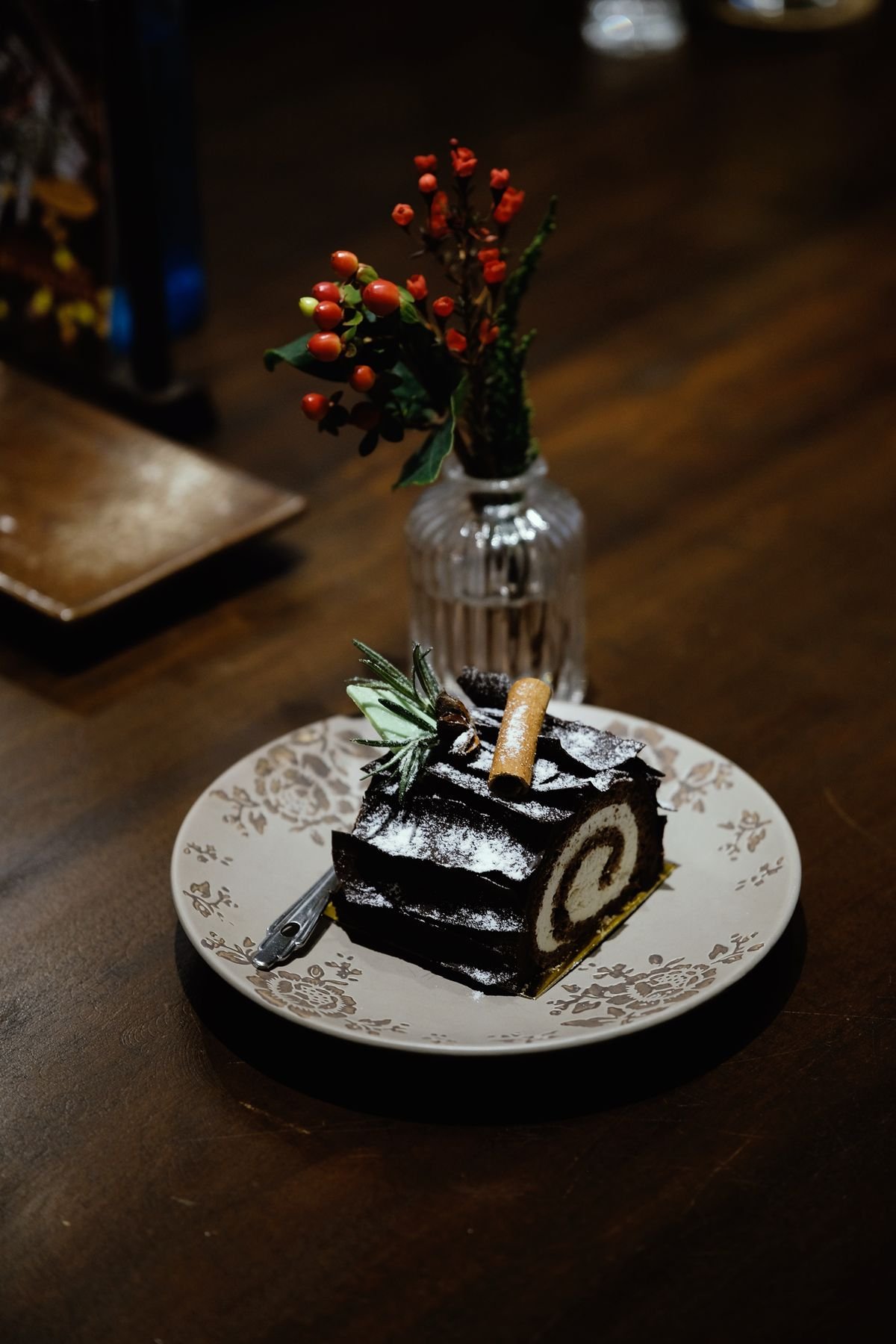 Yule Log (Classic Chocolate Bûche de Noël, With Cream Filling) 3 Yule Log (Classic Chocolate Bûche de Noël, With Cream Filling)
